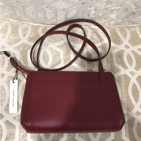 Marc Jacobs The Commuter Burgundy Crossbody Bag - Picture 16 of 16